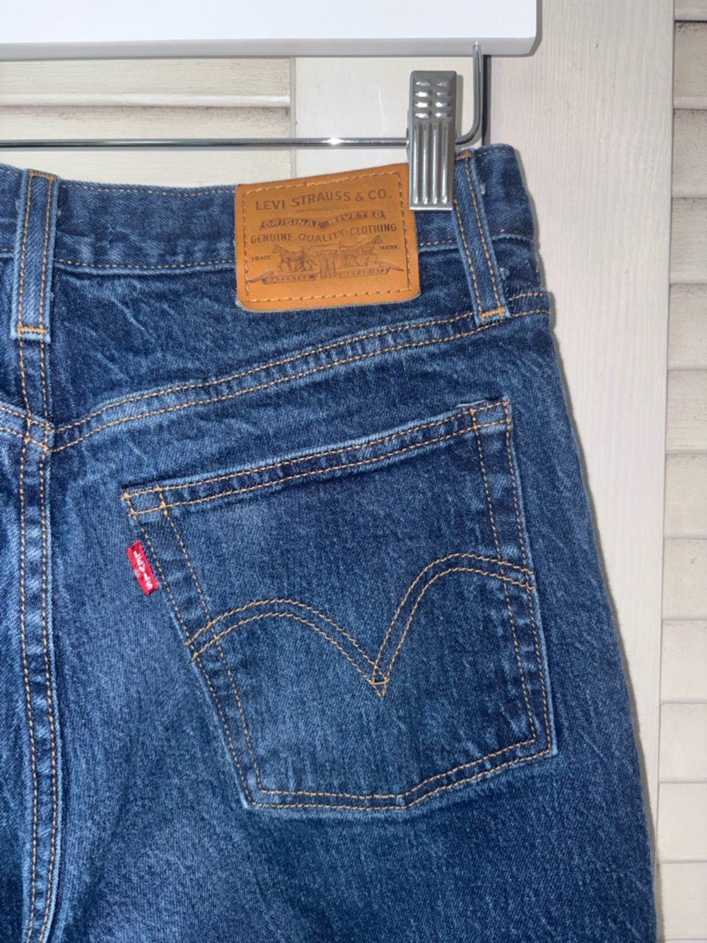 Levi’s Premium Wedgie Straight Jeans 27 High Rise Cropped Button Fly Medium Wash - Picture 4 of 7